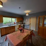Conneelys Cottage, Connemara, Clifden, H71y096 *