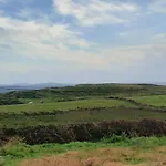 Дом отдыха Conneelys Cottage, Connemara, Clifden, H71y096