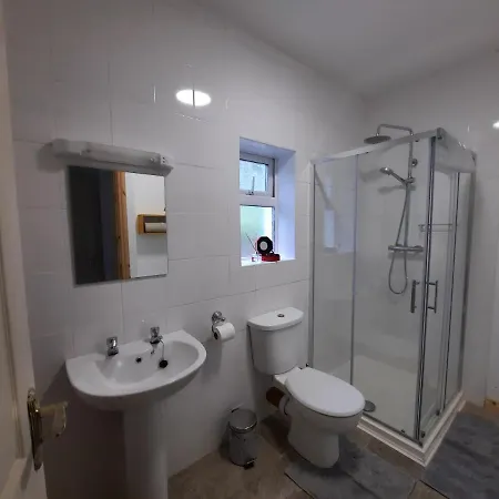 Conneelys Cottage, Connemara, Clifden, H71y096 * Clifden