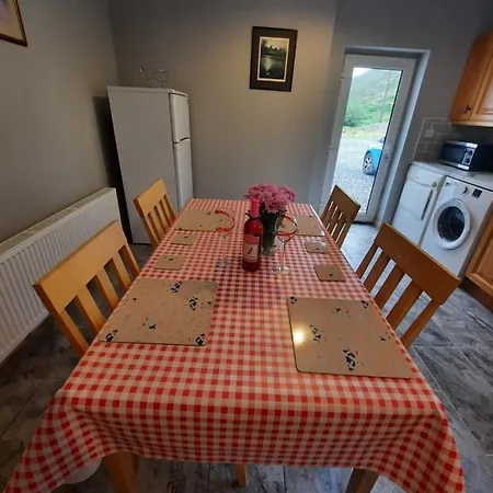 Conneelys Cottage, Connemara, Clifden, H71y096 * 克利夫登